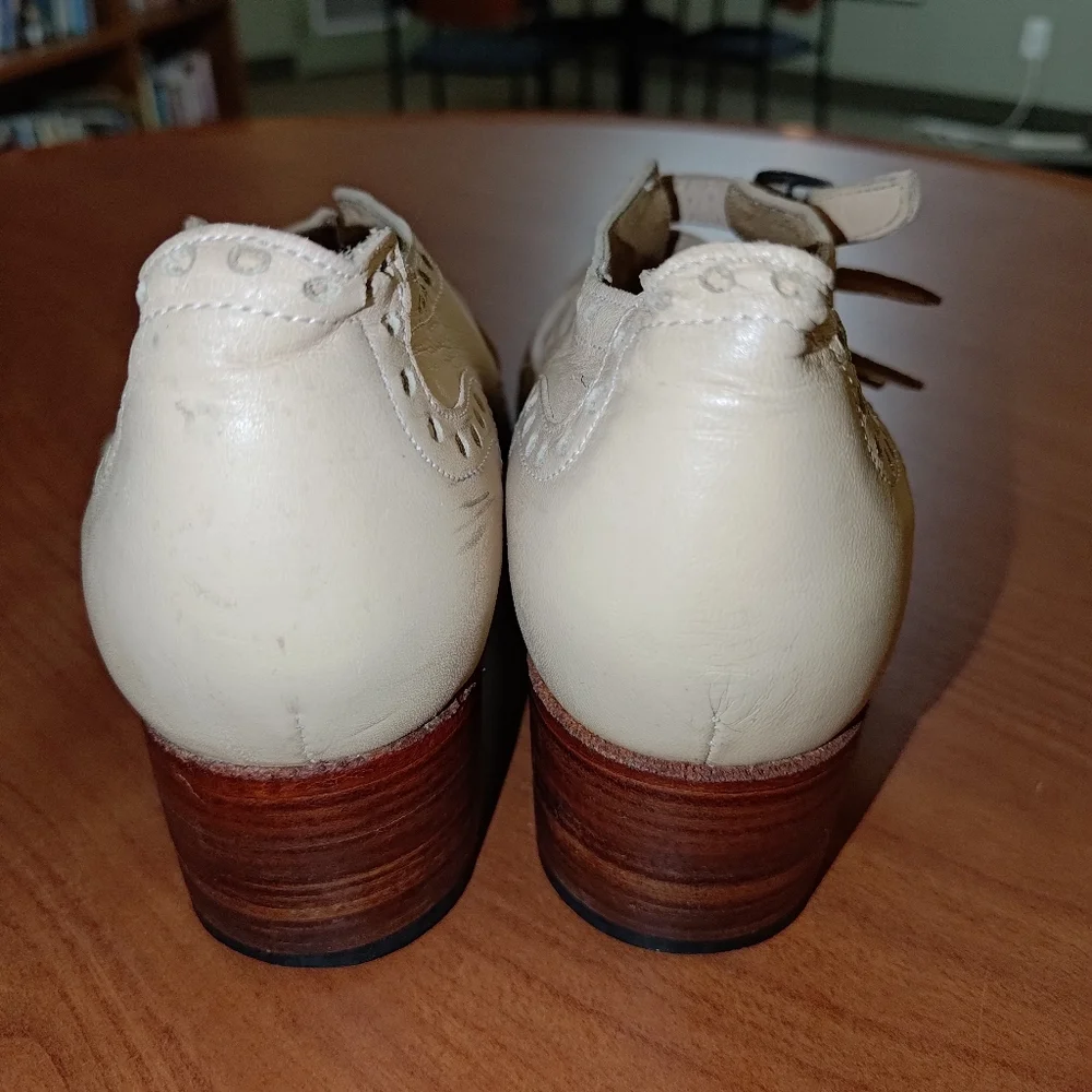 JOHN FLUEVOG Adrians : Alli 4-Buckle Mary Jane Brogue Wingtip Shoes US 7 Beige - Picture 14 of 16